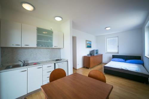 Apartments Peris Resort