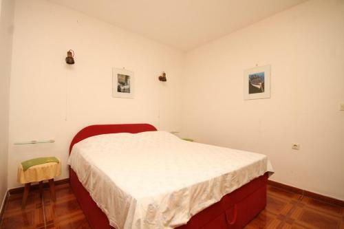 Apartment Milna 8913b