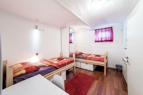 Palmers Lodge Hostel
