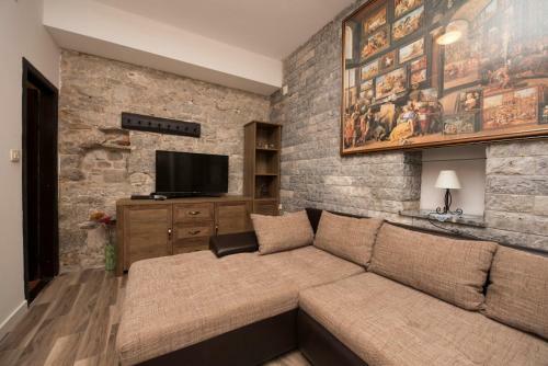Hostal Elena Rooms