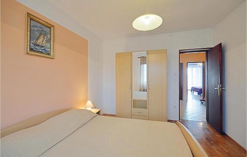 Apartment Fazana With Fireplace 03
