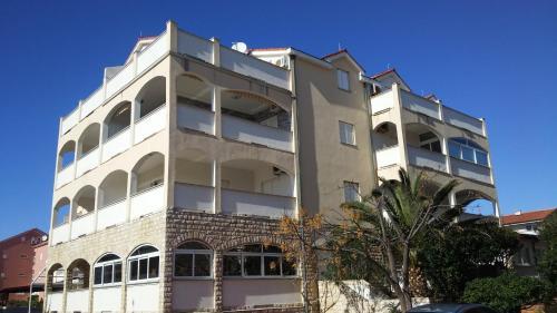 Apartments Palma - Novalja