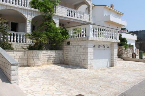 Apartment Stara Novalja 6469a
