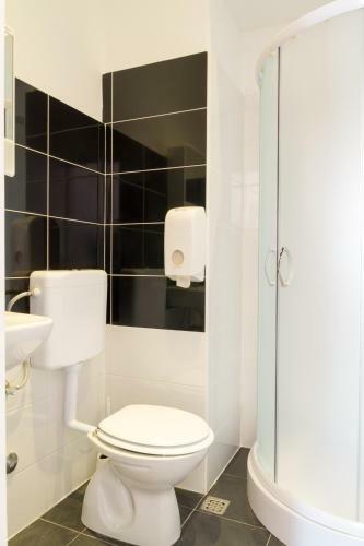 Palmers Apartments And Rooms