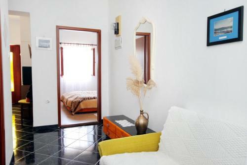 Apartments With A Parking Space Novi Vinodolski - 5600