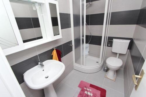 Hostal Rooms And Apartments Sally