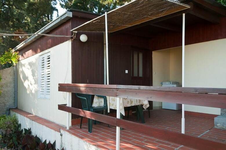 Hostal Guest House Vila Nina