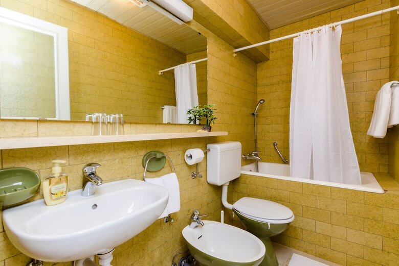 Hostal Guest House Vila Nina