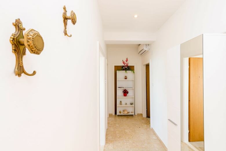 Hostal Guest House Vila Nina