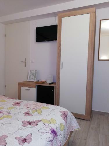 Hostal Rooms Radic