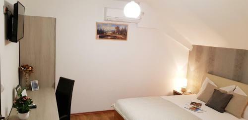 Hostal Rooms Velo