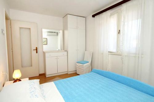 Apartment Vrboska 541a