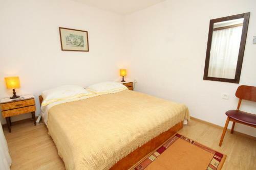 Apartment Vrboska 541a