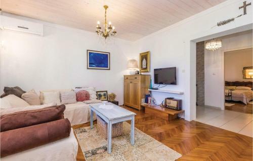 Apartment Barbat VI Cr