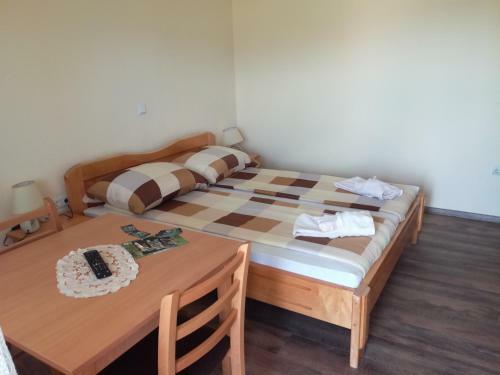 Hostal Rooms Ana