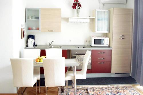Hostal Double Room Makarska 6767a