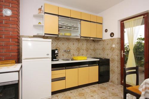 Apartment Supetar 5667a