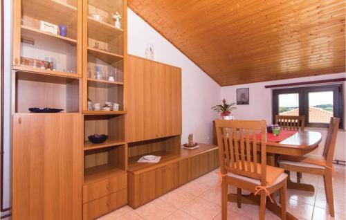 Three-bedroom Apartment Pula With A Fireplace 02