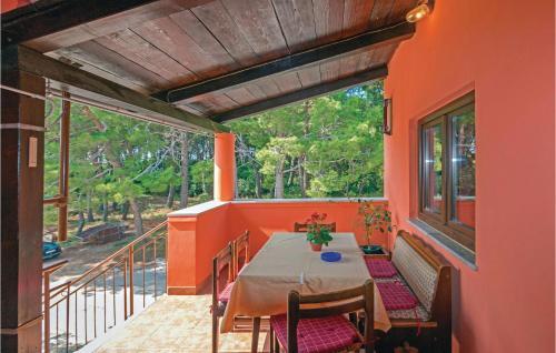 Three-bedroom Apartment Pula With A Fireplace 02