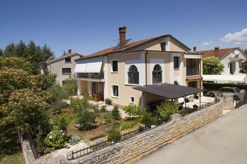 Apartments Vera Savic