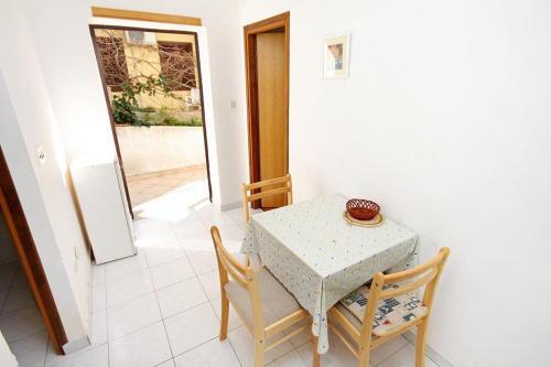 Apartments With A Parking Space Baska Voda (makarska) - 6057