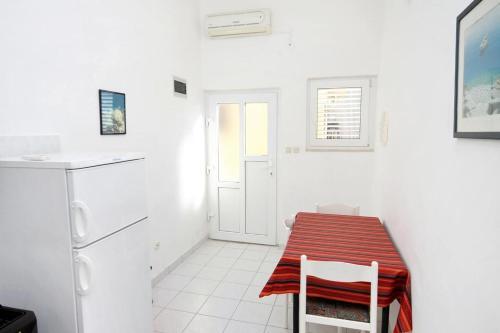 Apartments With A Parking Space Baska Voda (makarska) - 6057
