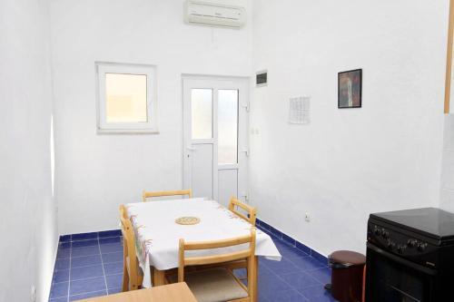 Apartments With A Parking Space Baska Voda (makarska) - 6057