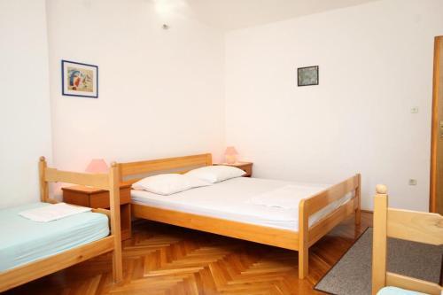 Apartments With A Parking Space Baska Voda (makarska) - 6057
