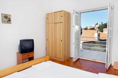 Apartments With A Parking Space Baska Voda (makarska) - 6057
