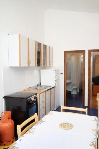 Apartments With A Parking Space Baska Voda (makarska) - 6057