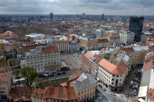 Apartment Twins