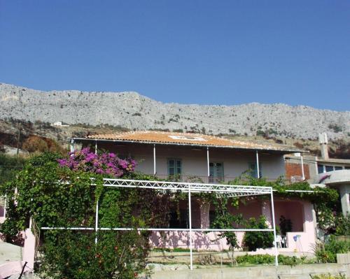 Apartments With A Parking Space Sumpetar (omis) - 952