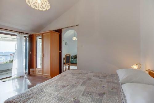 Apartment Mali Losinj 7942c