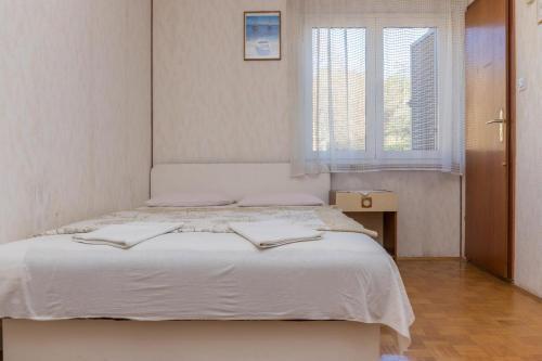Apartments And Rooms With Parking Space Crikvenica - 5492