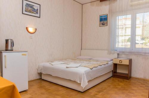 Apartments And Rooms With Parking Space Crikvenica - 5492