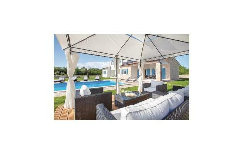 Holiday Home Labin Becici