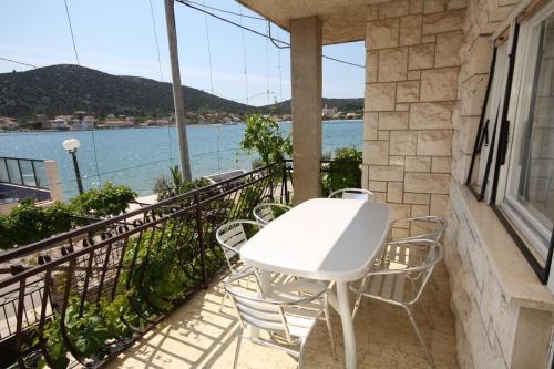 Apartment Vinisce 4892a