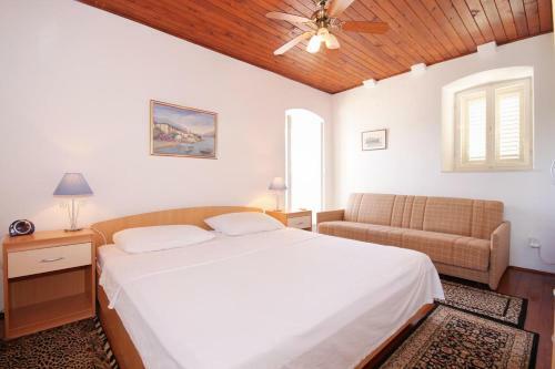 Holiday Home Lumbarda 4335