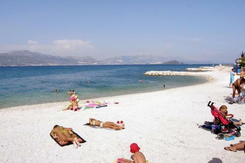 Hostal Triple Room Arbanija 1125a