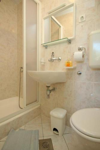 Apartment Lumbarda 9303c