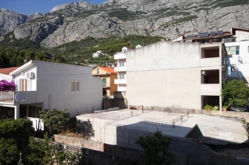 Apartments And Rooms With Parking Space Makarska - 6834