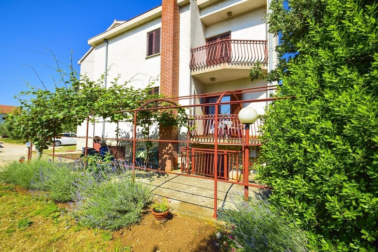Studio Apartment Dara 1314