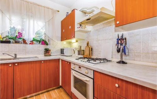 Two-bedroom Apartment In Selce