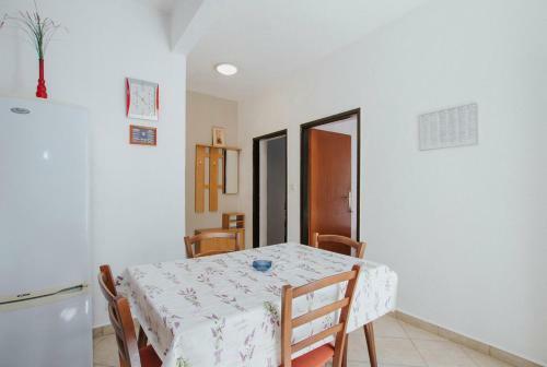 Apartments By The Sea Marina (trogir) - 5968
