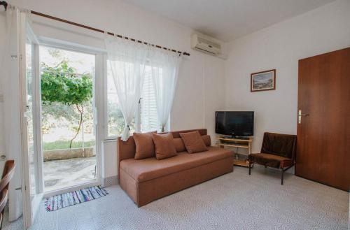Apartments By The Sea Marina (trogir) - 5968