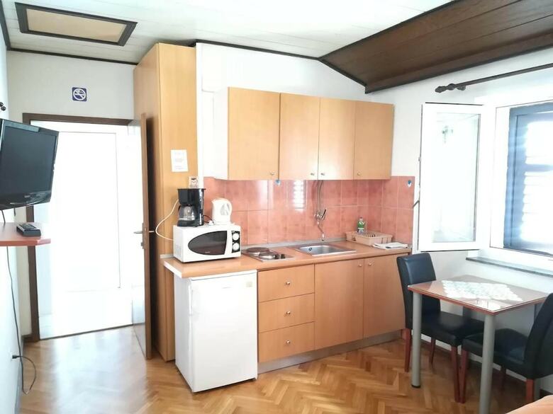 Hostal Apartments Merica