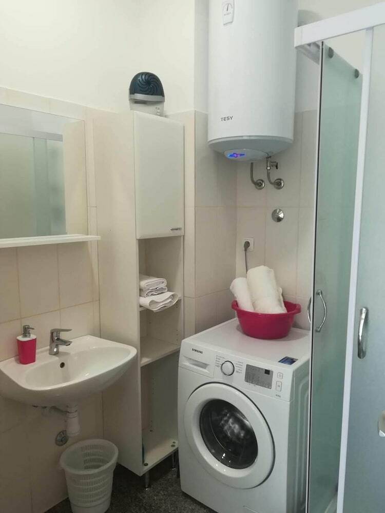 Hostal Apartments Merica