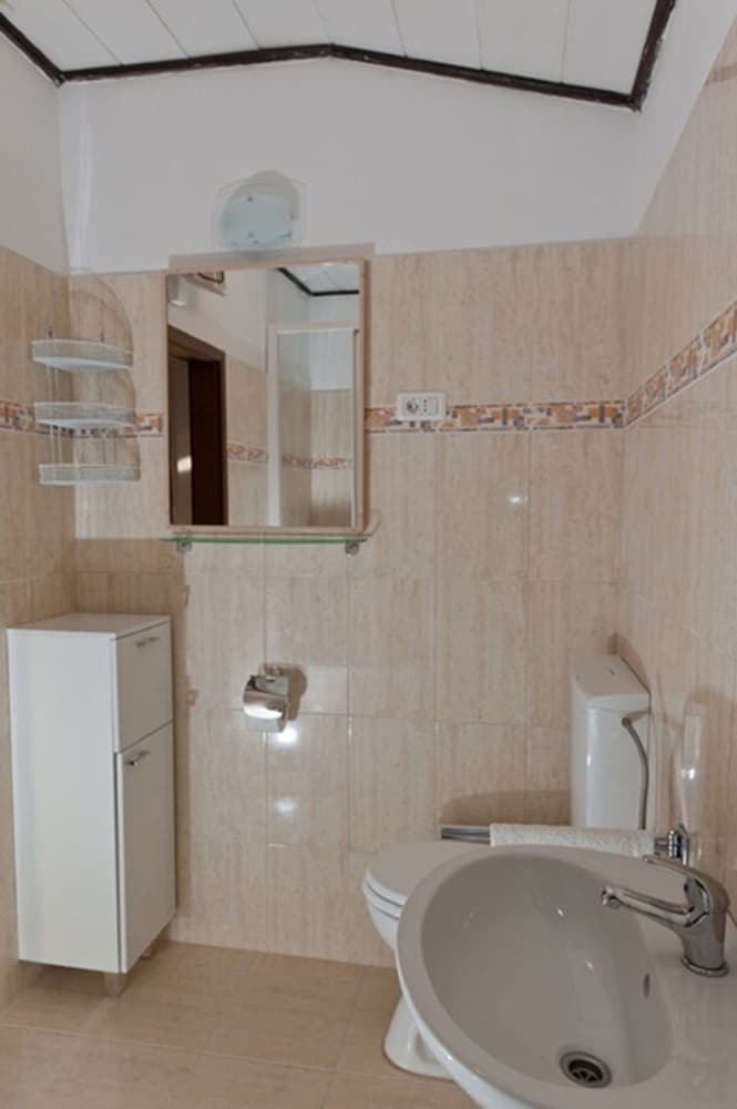 Hostal Apartments Merica