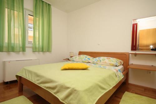 Apartment Makarska 3751f