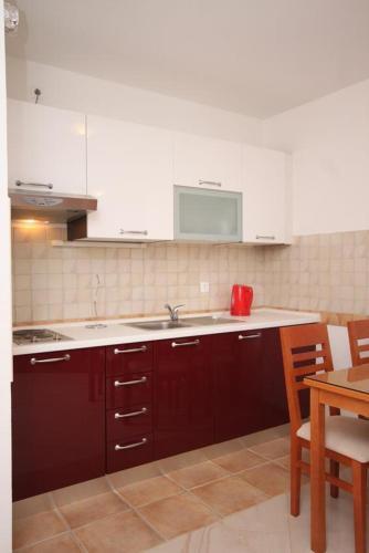 Apartment Makarska 3751f